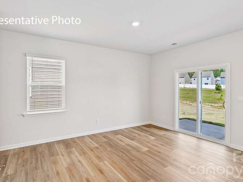 1437 7th Street Drive, Hickory, NC 28601.  MLS# CAR4408547, YatesRealty ID 40175. 