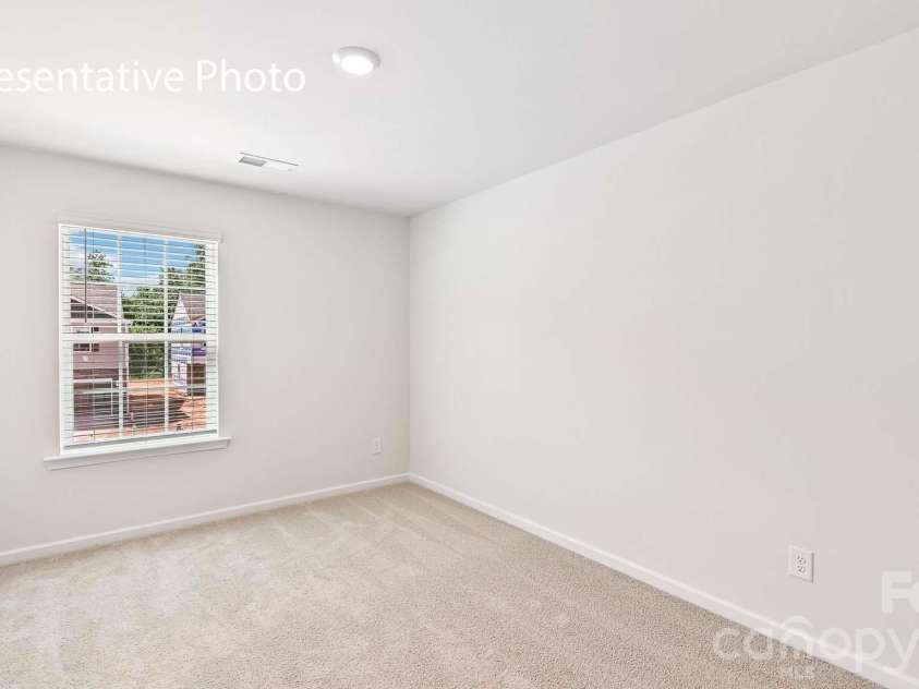 1437 7th Street Drive, Hickory, NC 28601.  MLS# CAR4408547, YatesRealty ID 40175. 