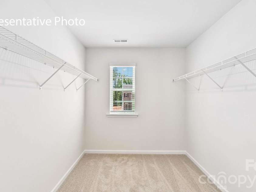 1437 7th Street Drive, Hickory, NC 28601.  MLS# CAR4408547, YatesRealty ID 40175. 