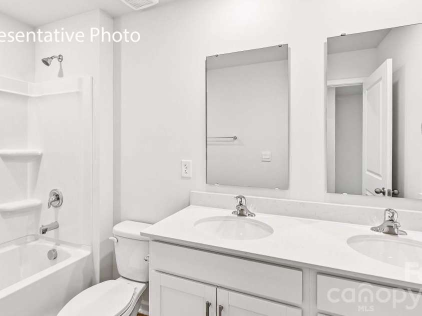 1437 7th Street Drive, Hickory, NC 28601.  MLS# CAR4408547, YatesRealty ID 40175. 