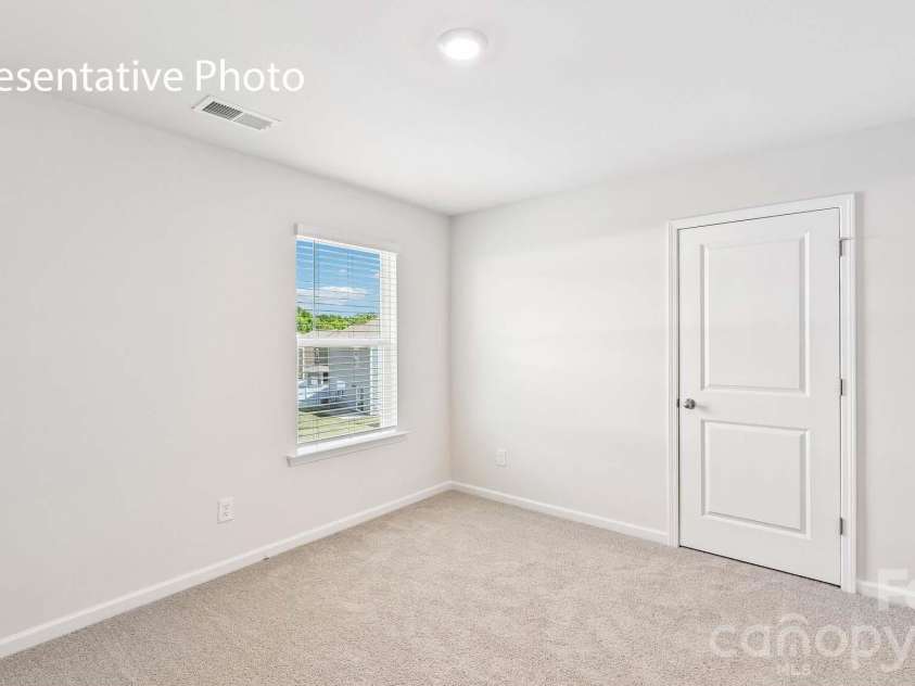 1437 7th Street Drive, Hickory, NC 28601.  MLS# CAR4408547, YatesRealty ID 40175. 