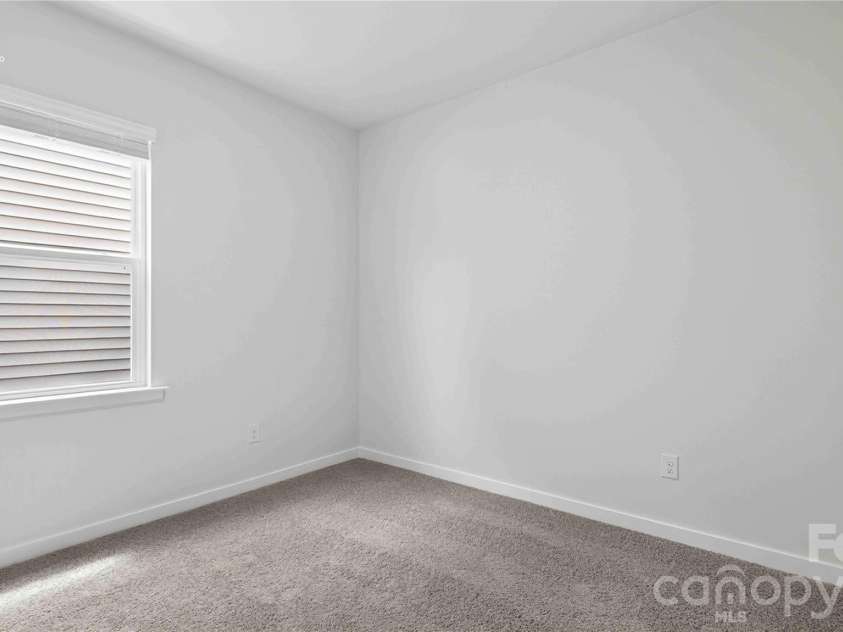 1441 7th Street Drive, Hickory, NC 28601.  MLS# CAR4408549, YatesRealty ID 40176. 
