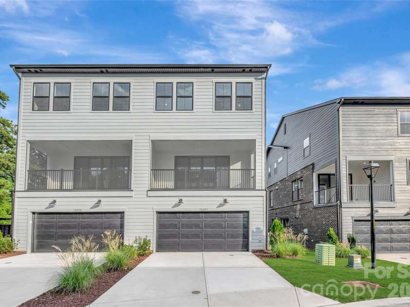 13009 Lucy Park Lane, Charlotte, NC 28277.  MLS# CAR4408613, YatesRealty ID 40179. 2 bay rear load garage