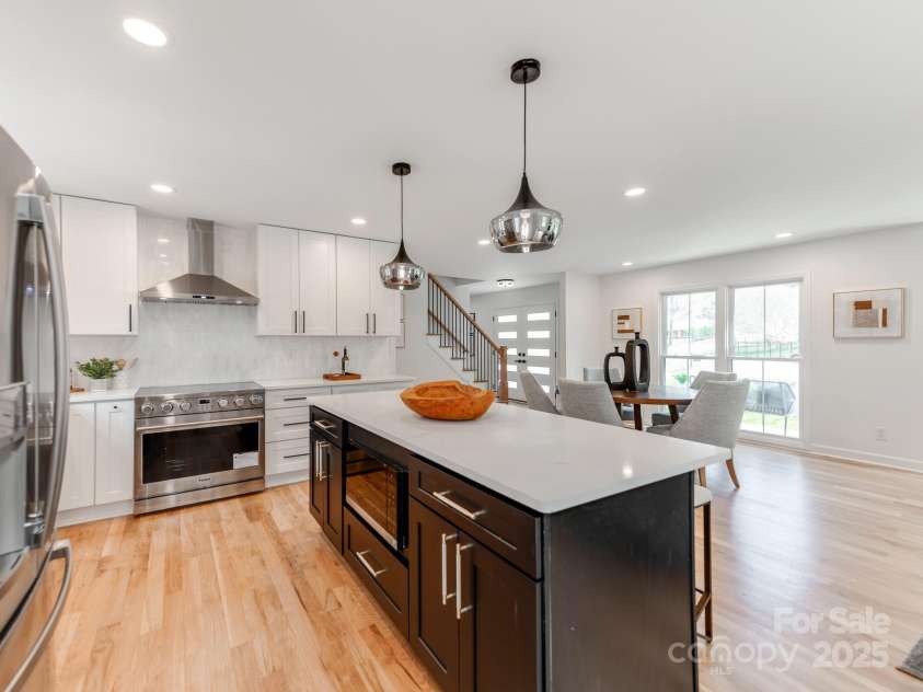 7801 Snowden Lane, Charlotte, NC 28270.  MLS# CAR4235425, YatesRealty ID 4018. 