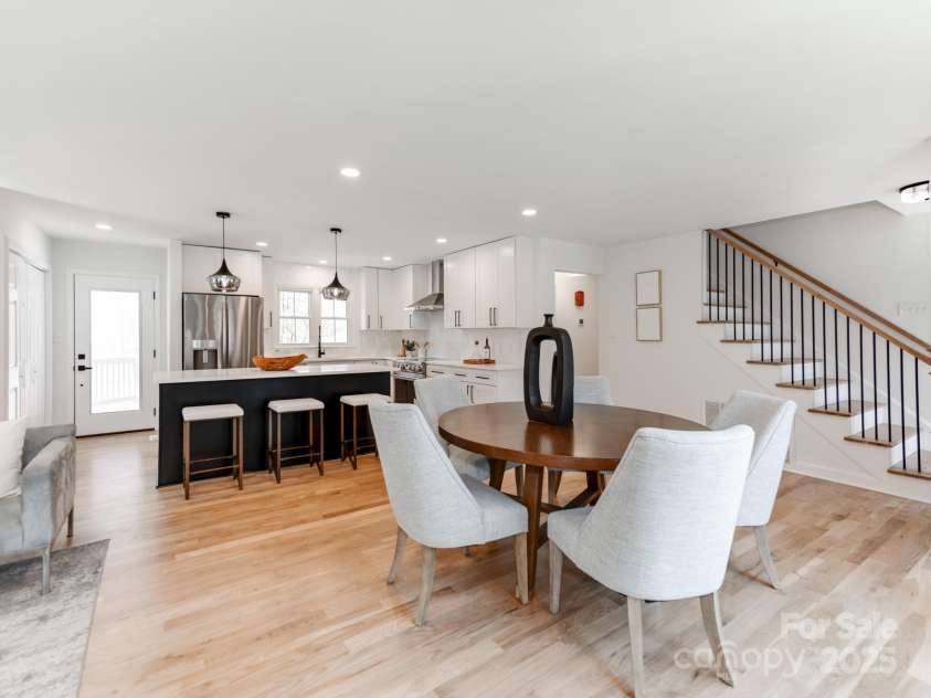 7801 Snowden Lane, Charlotte, NC 28270.  MLS# CAR4235425, YatesRealty ID 4018. 