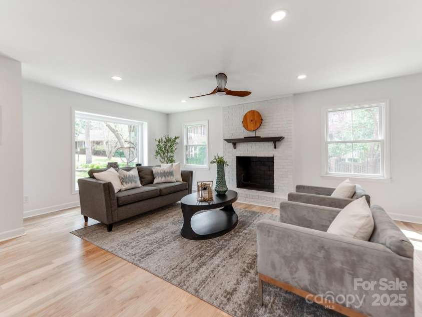 7801 Snowden Lane, Charlotte, NC 28270.  MLS# CAR4235425, YatesRealty ID 4018. 