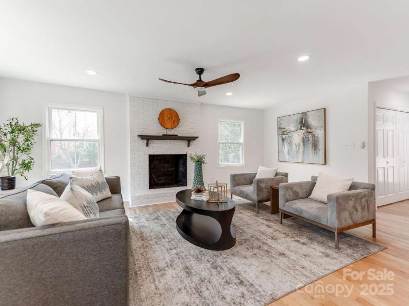 7801 Snowden Lane, Charlotte, NC 28270.  MLS# CAR4235425, YatesRealty ID 4018. 