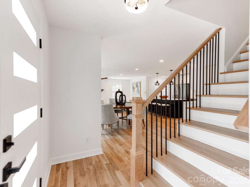 7801 Snowden Lane, Charlotte, NC 28270.  MLS# CAR4235425, YatesRealty ID 4018. 