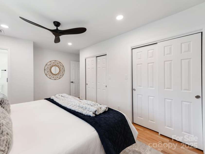 7801 Snowden Lane, Charlotte, NC 28270.  MLS# CAR4235425, YatesRealty ID 4018. 