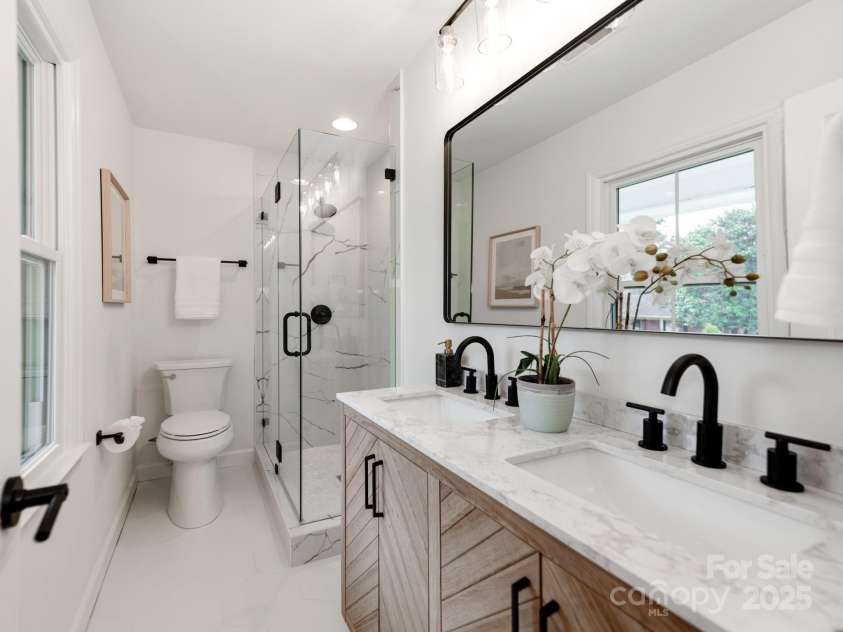 7801 Snowden Lane, Charlotte, NC 28270.  MLS# CAR4235425, YatesRealty ID 4018. 