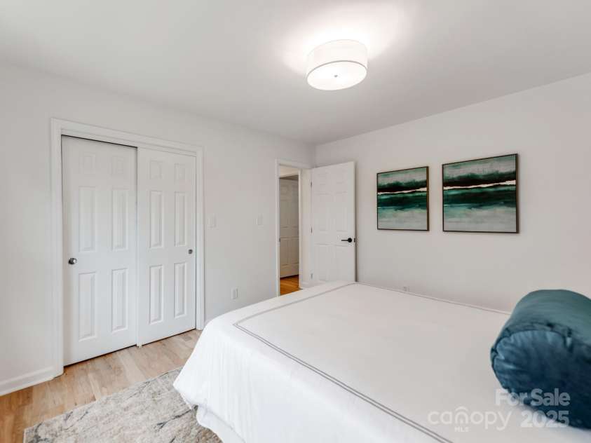 7801 Snowden Lane, Charlotte, NC 28270.  MLS# CAR4235425, YatesRealty ID 4018. 