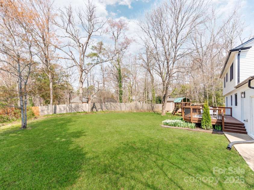 7801 Snowden Lane, Charlotte, NC 28270.  MLS# CAR4235425, YatesRealty ID 4018. 