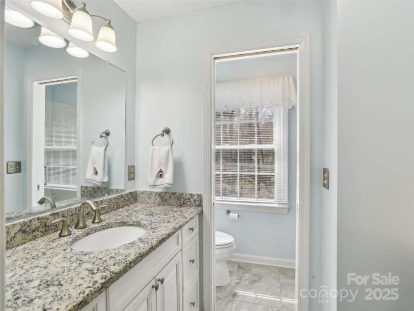 1231 Ashby Lane, Hendersonville, NC 28791.  MLS# CAR4237411, YatesRealty ID 4019. 