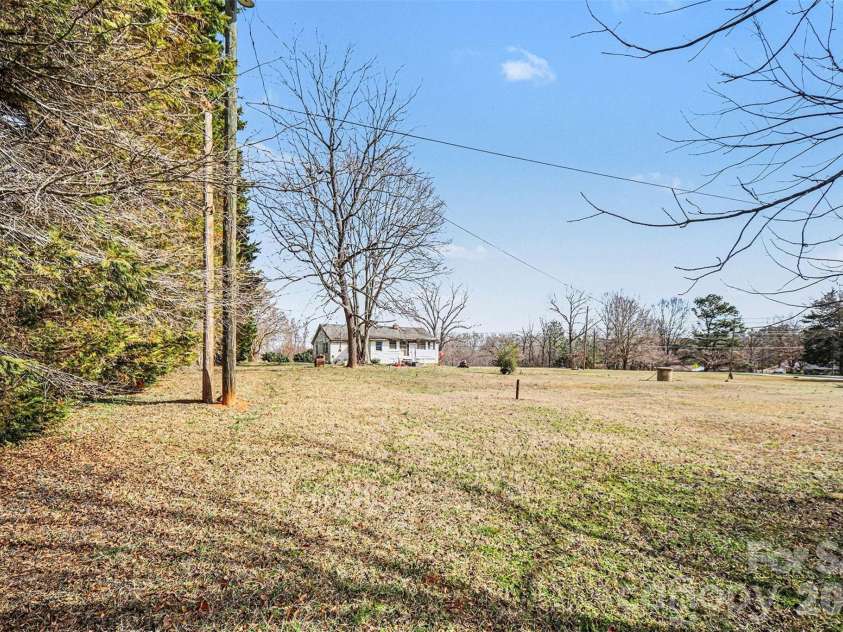 5191 Fewell Road, Clover, SC 29710.  MLS# CAR4343194, YatesRealty ID 4019. 