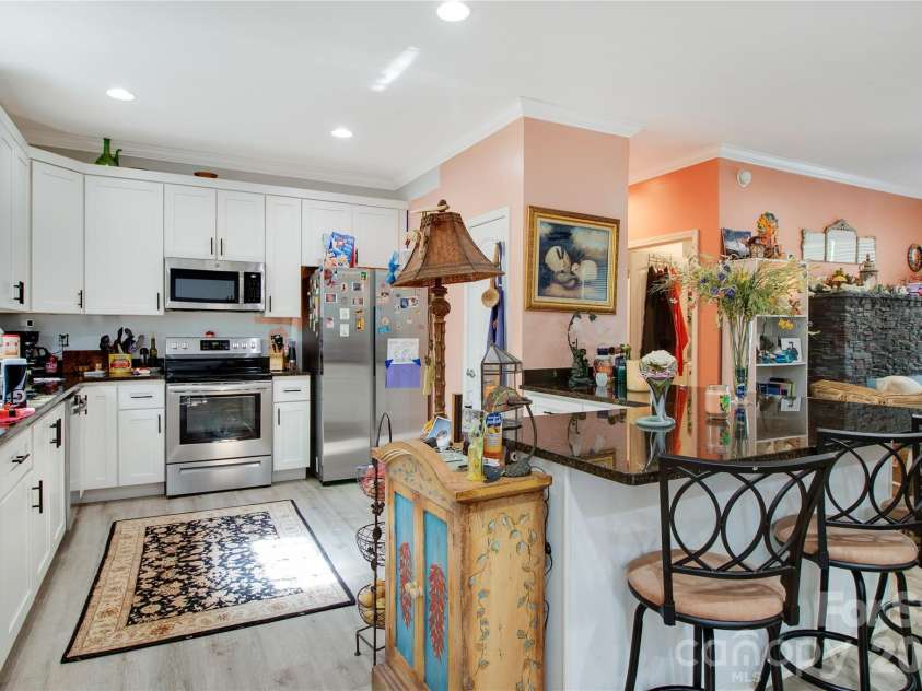 243 Dublin Lane, Columbus, NC 28722.  MLS# CAR4408765, YatesRealty ID 40195. 
