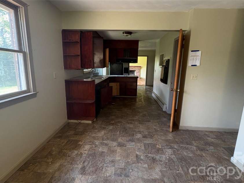 520 Cottrell Hill Road, Lenoir, NC 28645.  MLS# CAR4408848, YatesRealty ID 40197. 