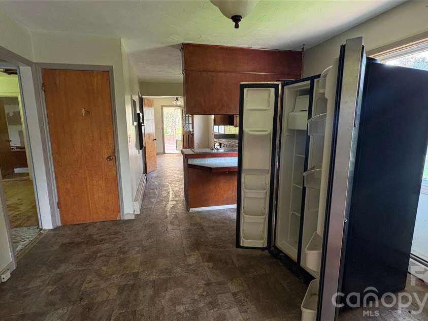 520 Cottrell Hill Road, Lenoir, NC 28645.  MLS# CAR4408848, YatesRealty ID 40197. 