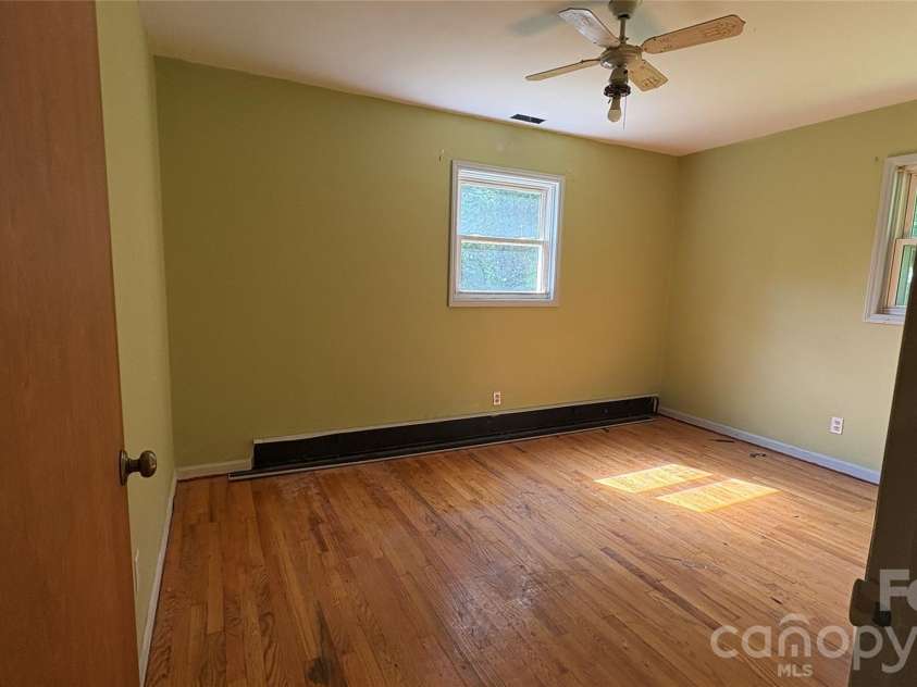 520 Cottrell Hill Road, Lenoir, NC 28645.  MLS# CAR4408848, YatesRealty ID 40197. 
