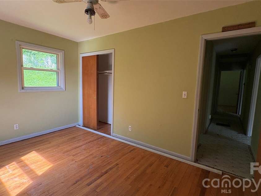 520 Cottrell Hill Road, Lenoir, NC 28645.  MLS# CAR4408848, YatesRealty ID 40197. 