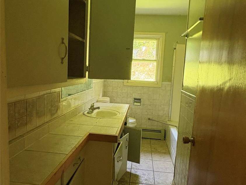 520 Cottrell Hill Road, Lenoir, NC 28645.  MLS# CAR4408848, YatesRealty ID 40197. 