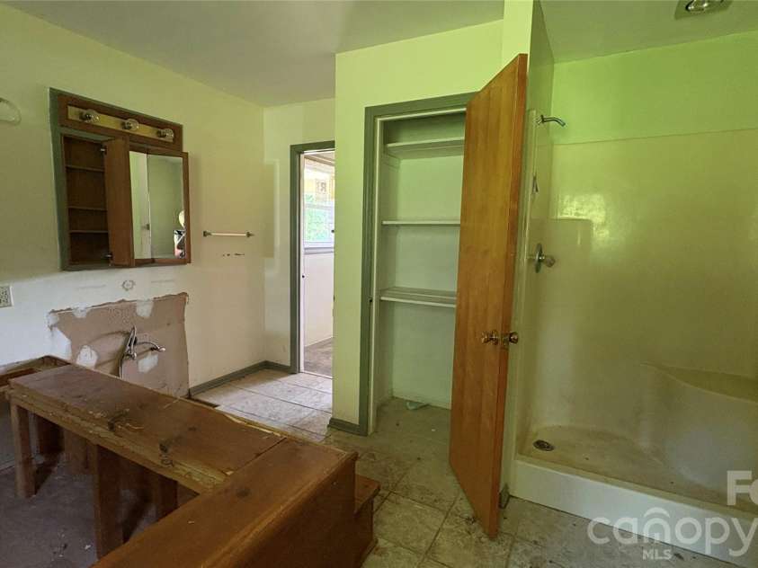 520 Cottrell Hill Road, Lenoir, NC 28645.  MLS# CAR4408848, YatesRealty ID 40197. 