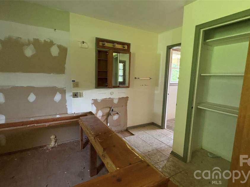 520 Cottrell Hill Road, Lenoir, NC 28645.  MLS# CAR4408848, YatesRealty ID 40197. 
