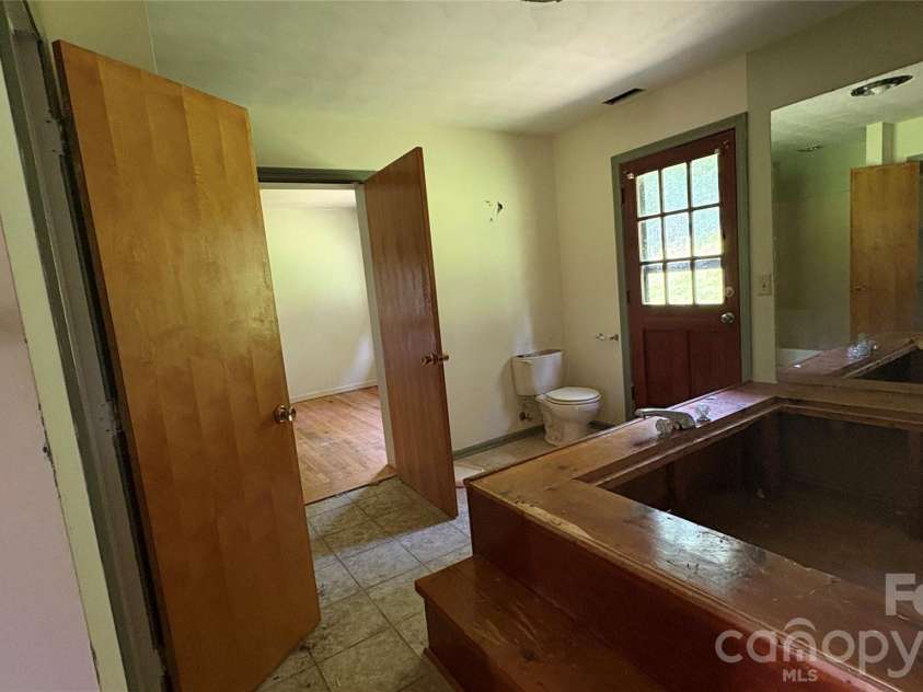 520 Cottrell Hill Road, Lenoir, NC 28645.  MLS# CAR4408848, YatesRealty ID 40197. 