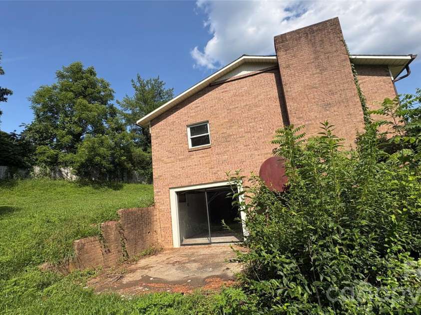 520 Cottrell Hill Road, Lenoir, NC 28645.  MLS# CAR4408848, YatesRealty ID 40197. 