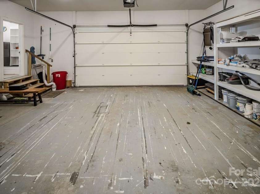 100 Misty Hollow Lane, Beech Mountain, NC 28604.  MLS# CAR4309915, YatesRealty ID 40198. 