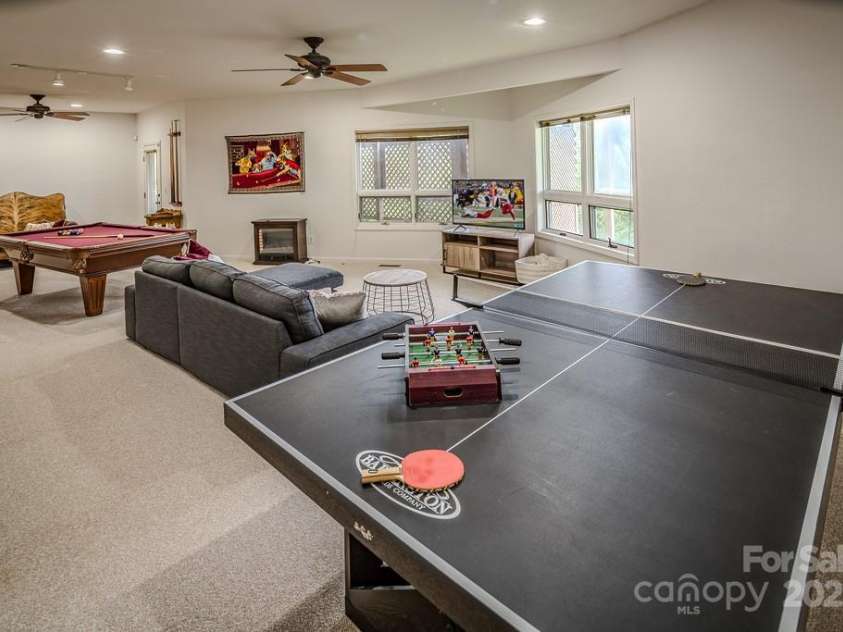 100 Misty Hollow Lane, Beech Mountain, NC 28604.  MLS# CAR4309915, YatesRealty ID 40198. 