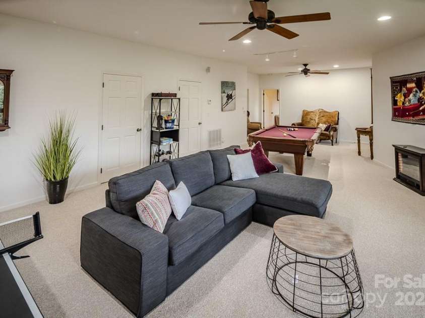 100 Misty Hollow Lane, Beech Mountain, NC 28604.  MLS# CAR4309915, YatesRealty ID 40198. 