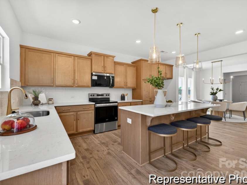 122 Springhouse Court, Statesville, NC 28625.  MLS# CAR4425563, YatesRealty ID 40198. 