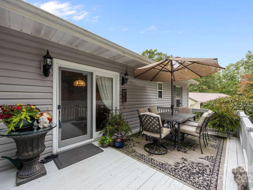 124 Lytle Cove Road, Swannanoa, NC 28778.  MLS# CAR4313522, YatesRealty ID 402. 