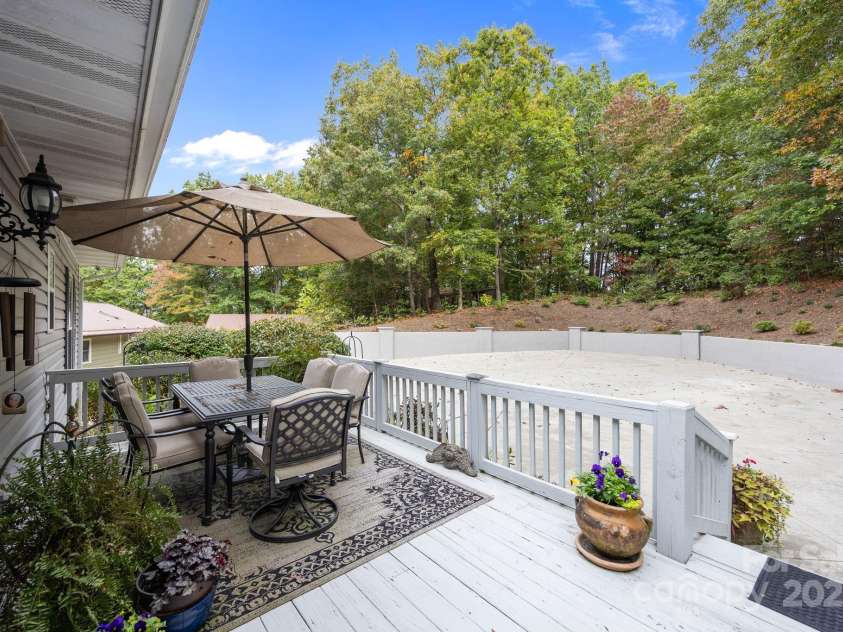 124 Lytle Cove Road, Swannanoa, NC 28778.  MLS# CAR4313522, YatesRealty ID 402. 