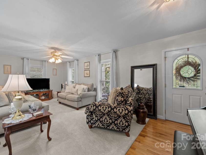 124 Lytle Cove Road, Swannanoa, NC 28778.  MLS# CAR4313522, YatesRealty ID 402. 