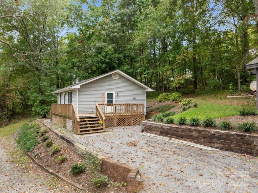 124 Lytle Cove Road, Swannanoa, NC 28778.  MLS# CAR4313522, YatesRealty ID 402. 