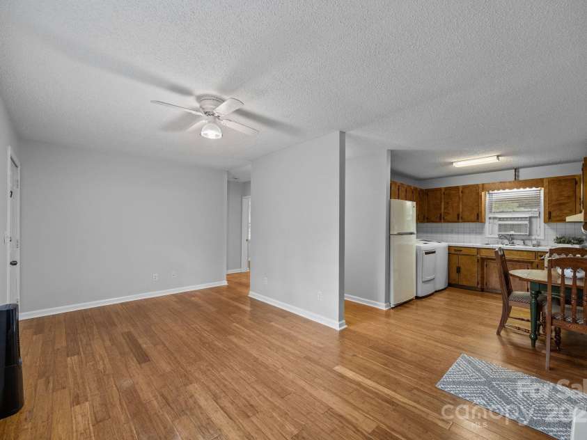 124 Lytle Cove Road, Swannanoa, NC 28778.  MLS# CAR4313522, YatesRealty ID 402. 