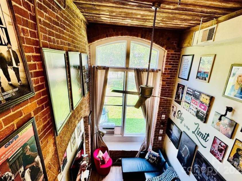 201 Hoskins Road, Charlotte, NC 28208.  MLS# CAR4247526, YatesRealty ID 402. 