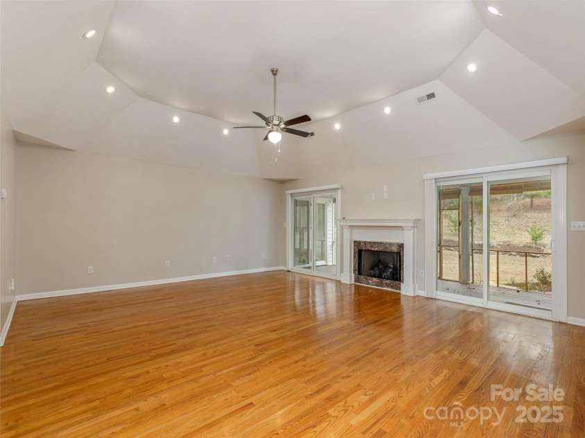 85 Rodaeo Drive, Columbus, NC 28722.  MLS# CAR4237413, YatesRealty ID 4020. 