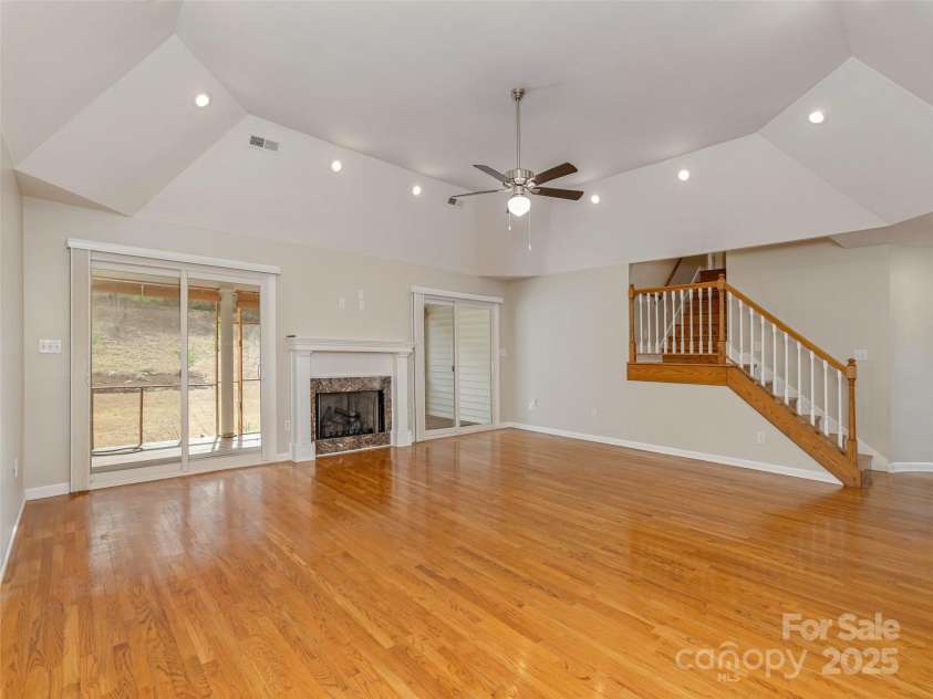 85 Rodaeo Drive, Columbus, NC 28722.  MLS# CAR4237413, YatesRealty ID 4020. 