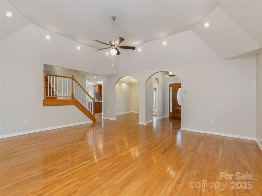 85 Rodaeo Drive, Columbus, NC 28722.  MLS# CAR4237413, YatesRealty ID 4020. 