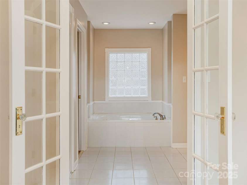 85 Rodaeo Drive, Columbus, NC 28722.  MLS# CAR4237413, YatesRealty ID 4020. 