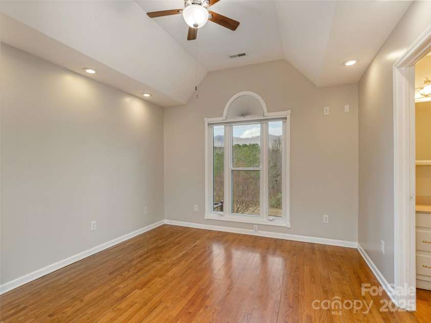 85 Rodaeo Drive, Columbus, NC 28722.  MLS# CAR4237413, YatesRealty ID 4020. 