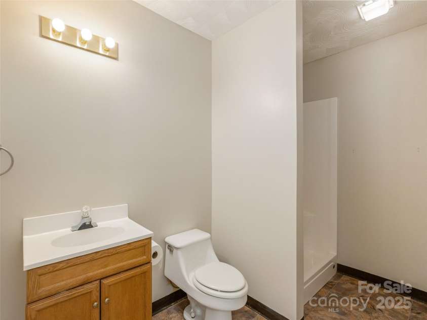 85 Rodaeo Drive, Columbus, NC 28722.  MLS# CAR4237413, YatesRealty ID 4020. 