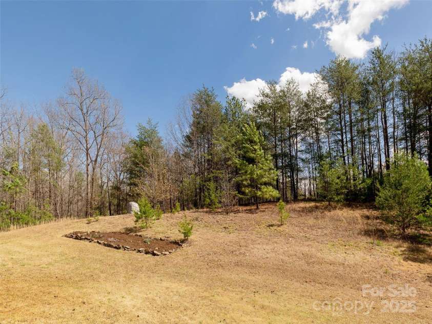 85 Rodaeo Drive, Columbus, NC 28722.  MLS# CAR4237413, YatesRealty ID 4020. 