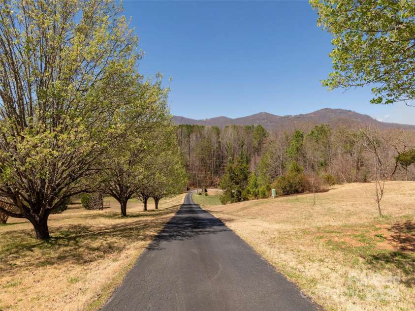 85 Rodaeo Drive, Columbus, NC 28722.  MLS# CAR4237413, YatesRealty ID 4020. 