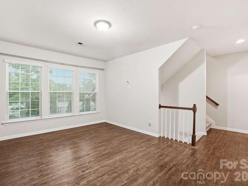 327 Annandale Drive, Fort Mill, SC 29708.  MLS# CAR4387061, YatesRealty ID 40200. Great room