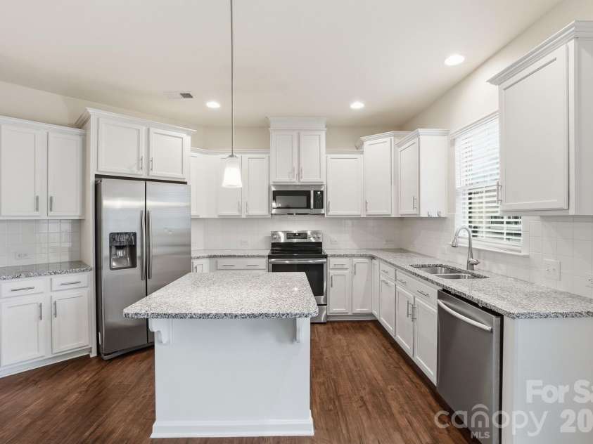 327 Annandale Drive, Fort Mill, SC 29708.  MLS# CAR4387061, YatesRealty ID 40200. Kitchen