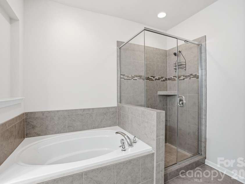 327 Annandale Drive, Fort Mill, SC 29708.  MLS# CAR4387061, YatesRealty ID 40200. Primary ensuite bath