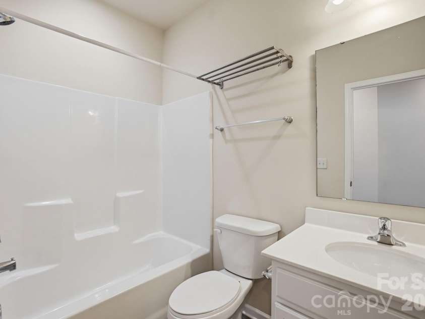 327 Annandale Drive, Fort Mill, SC 29708.  MLS# CAR4387061, YatesRealty ID 40200. Upstairs full bath